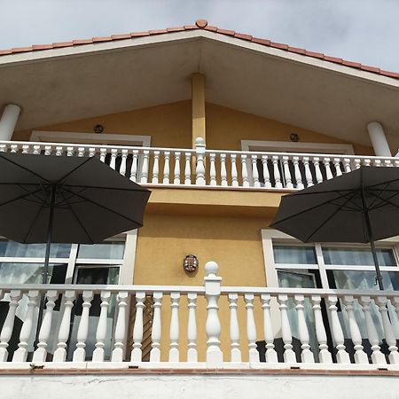 La Carinosa Villa Naveces ภายนอก รูปภาพ